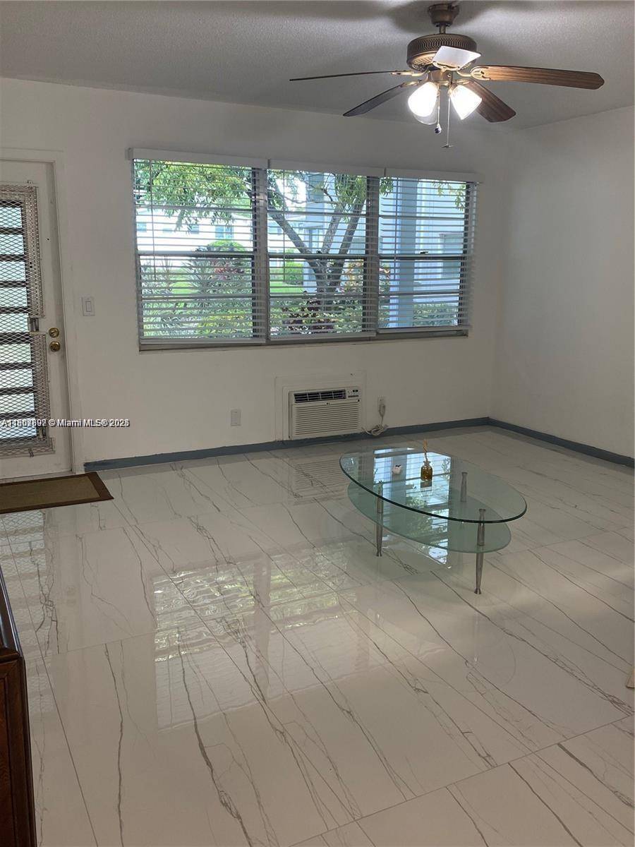 Deerfield Beach, FL 33442,111 Tilford F #111