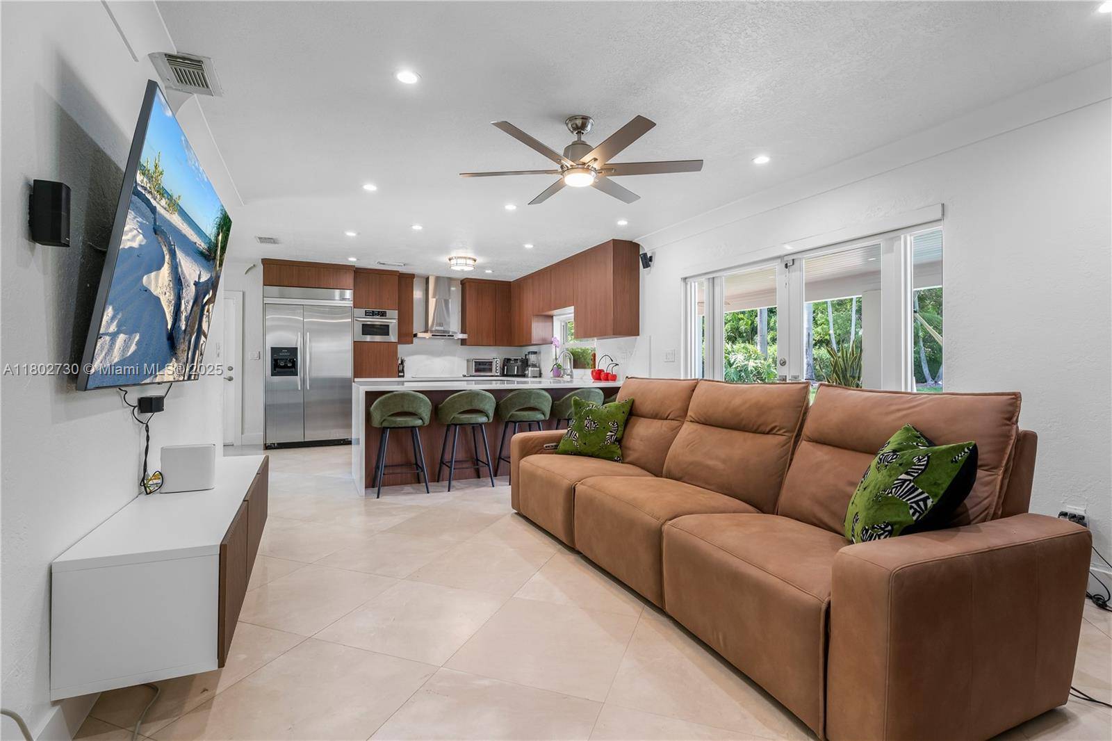 Palmetto Bay, FL 33157,8821 SW 176th St