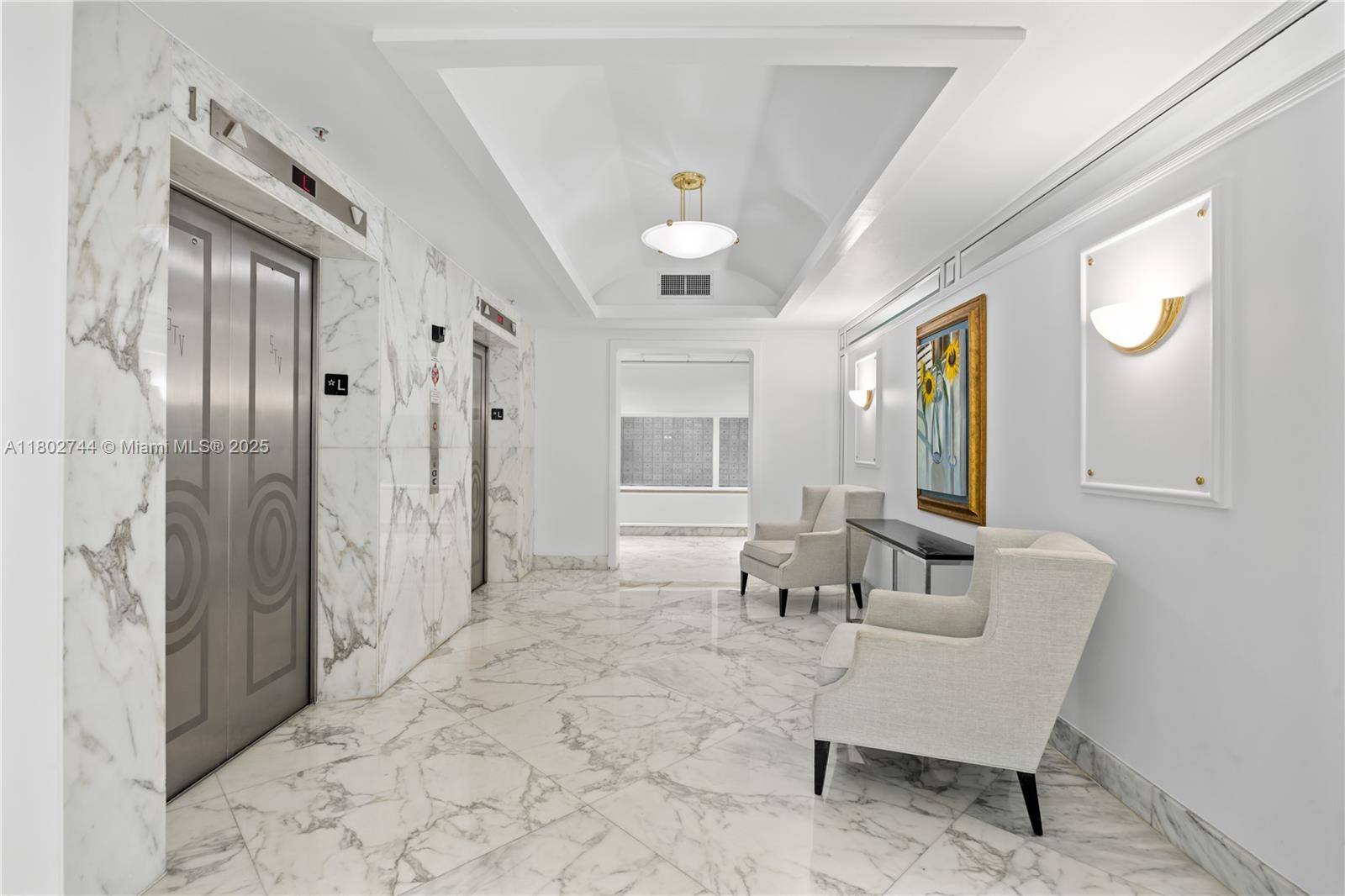 Miami Beach, FL 33140,5700 Collins Ave #7G