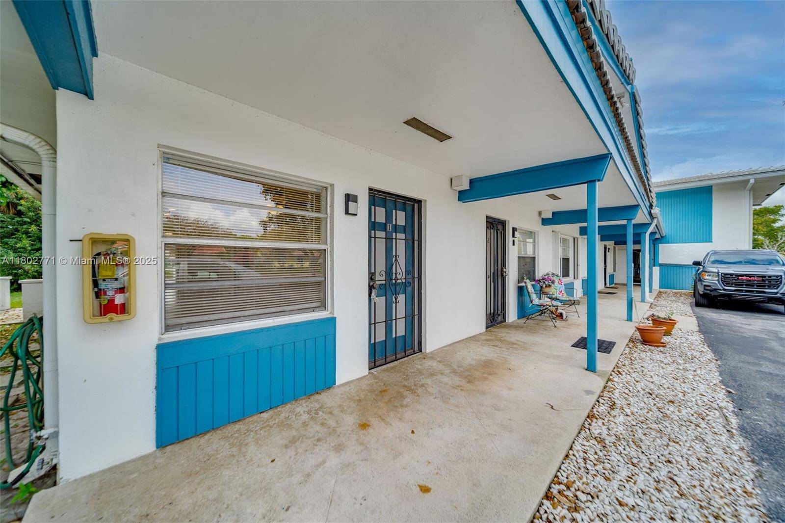 Coral Springs, FL 33065,11640 NW 39th St #1