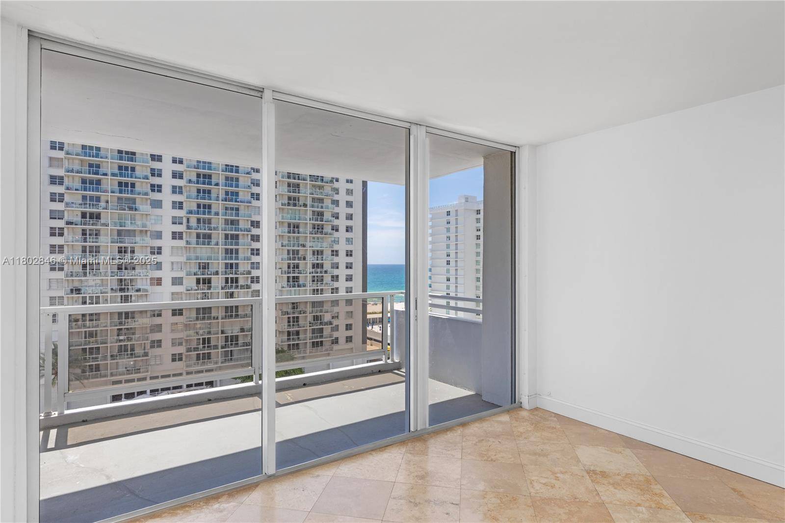 Miami Beach, FL 33140,5700 Collins Ave #10D