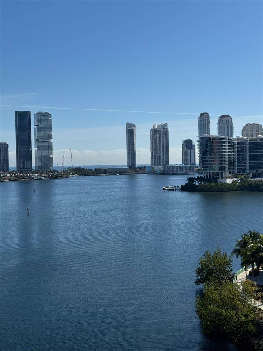 Aventura, FL 33180,3330 NE 190th St #1017