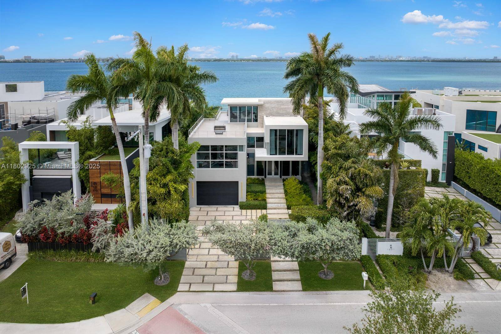 Miami, FL 33139,1379 N Venetian Way