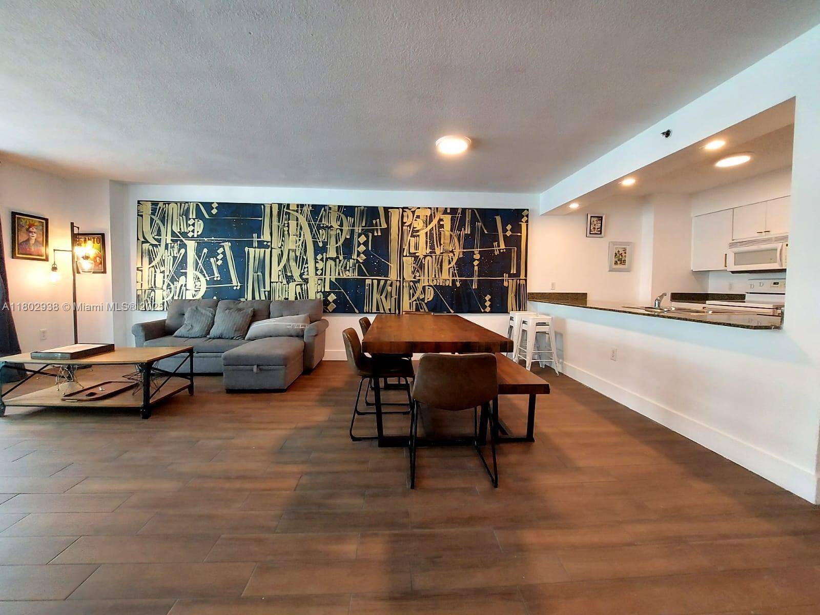 Miami, FL 33131,1200 Brickell Bay Dr #3708