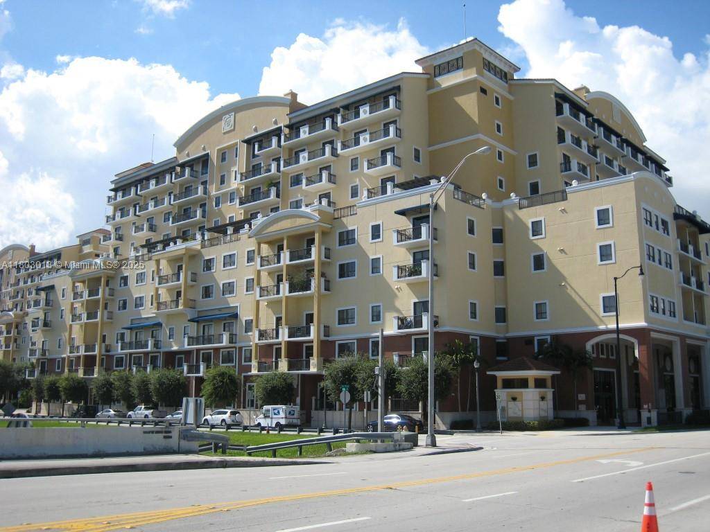 Miami, FL 33143,8390 SW 72 AV #413