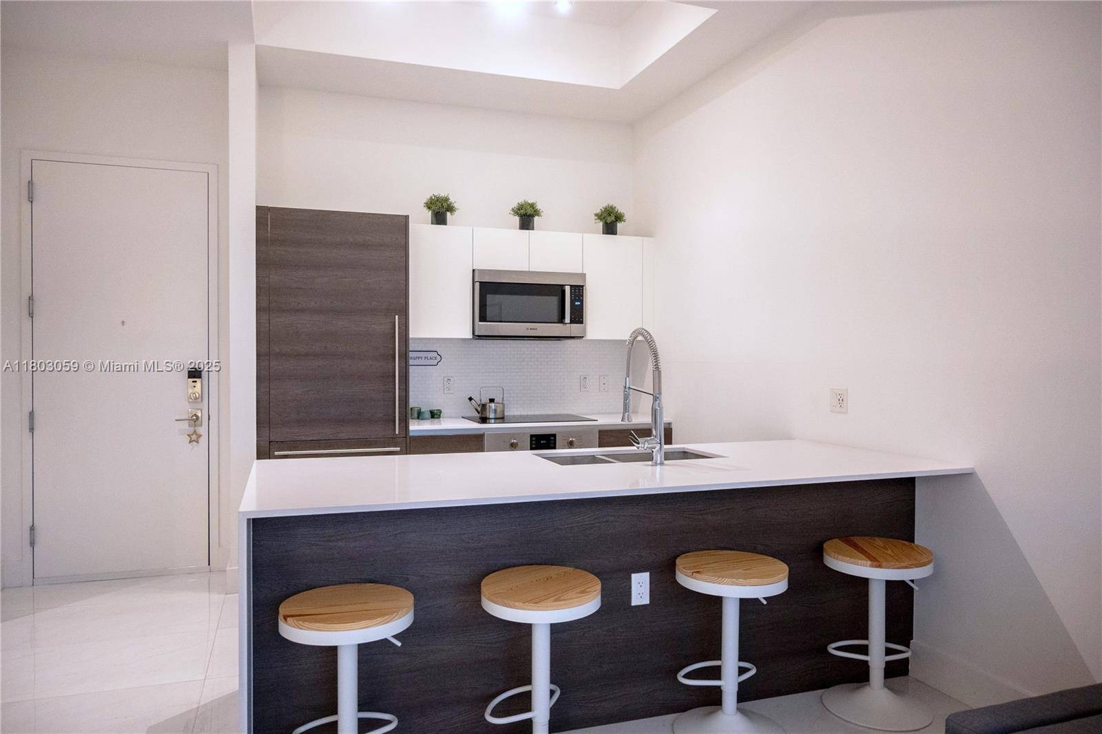 Coral Gables, FL 33146,301 Altara Ave #202