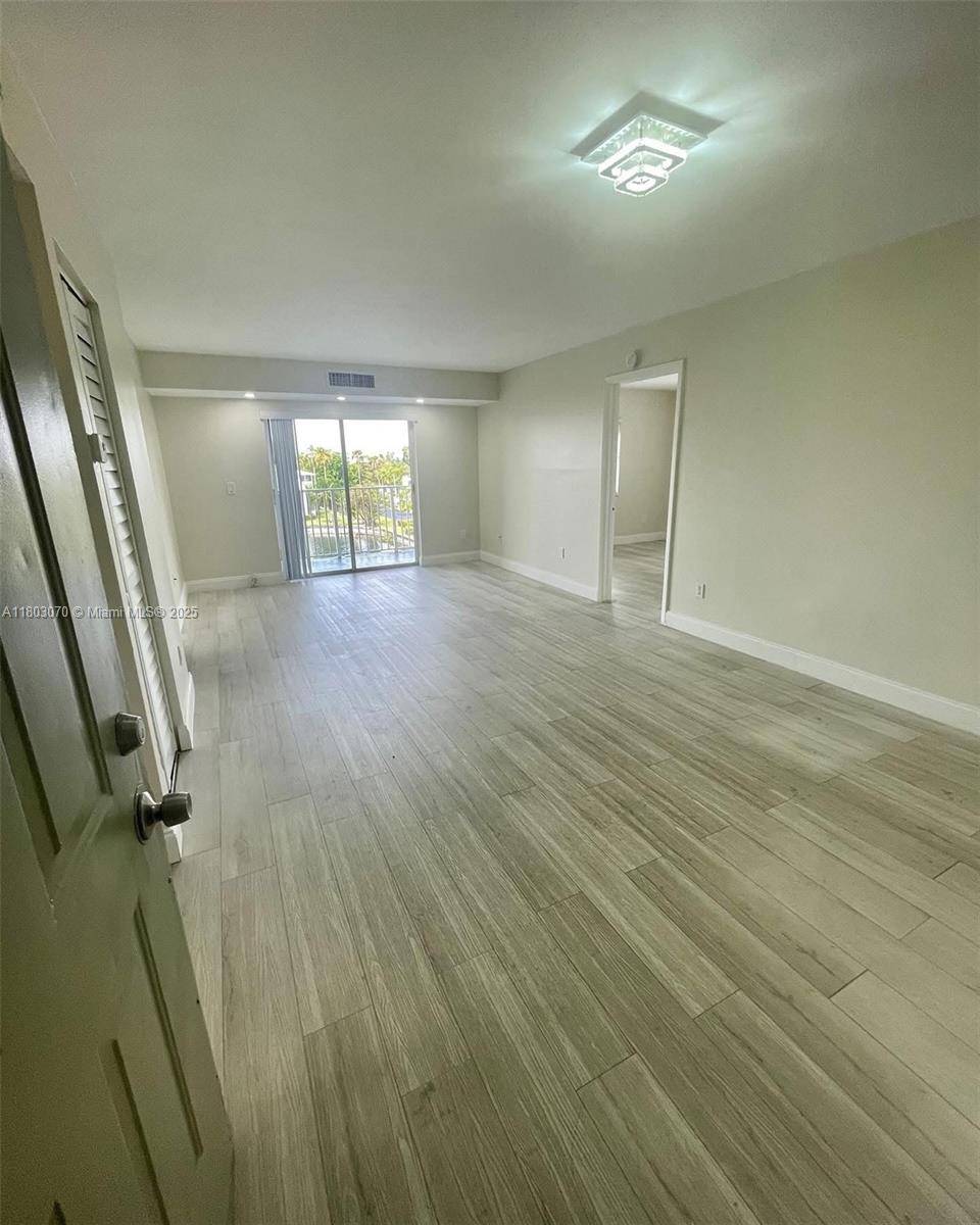 Cutler Bay, FL 33189,8260 SW 210th St #320