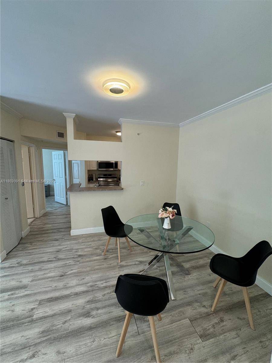 Sunny Isles Beach, FL 33160,17150 N Bay Rd #2419
