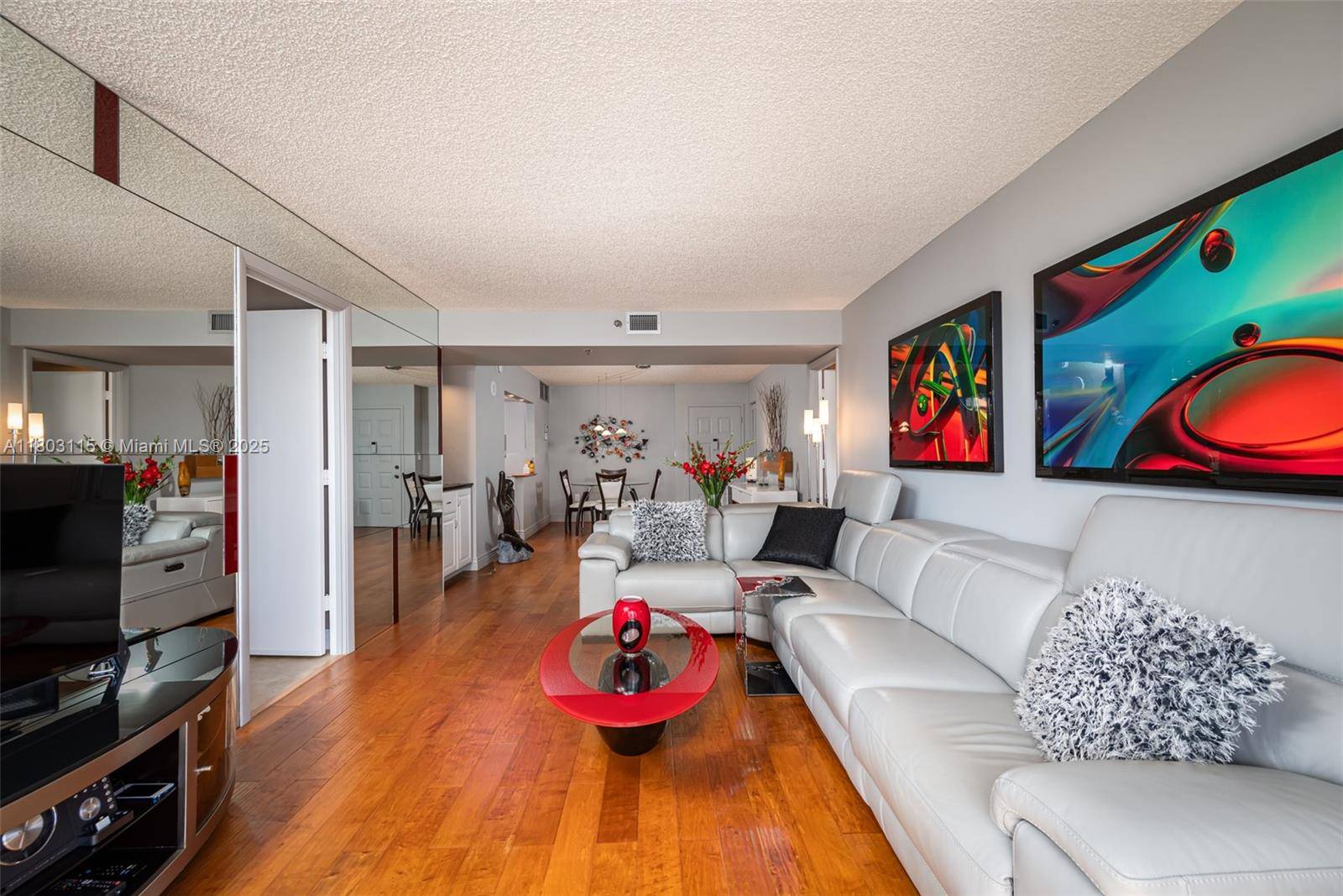 Hollywood, FL 33019,1201 S Ocean Dr #907N