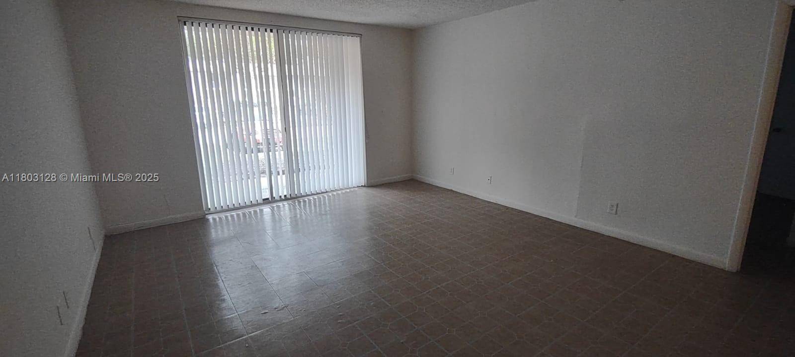 Sunrise, FL 33351,4009 N University Dr #112