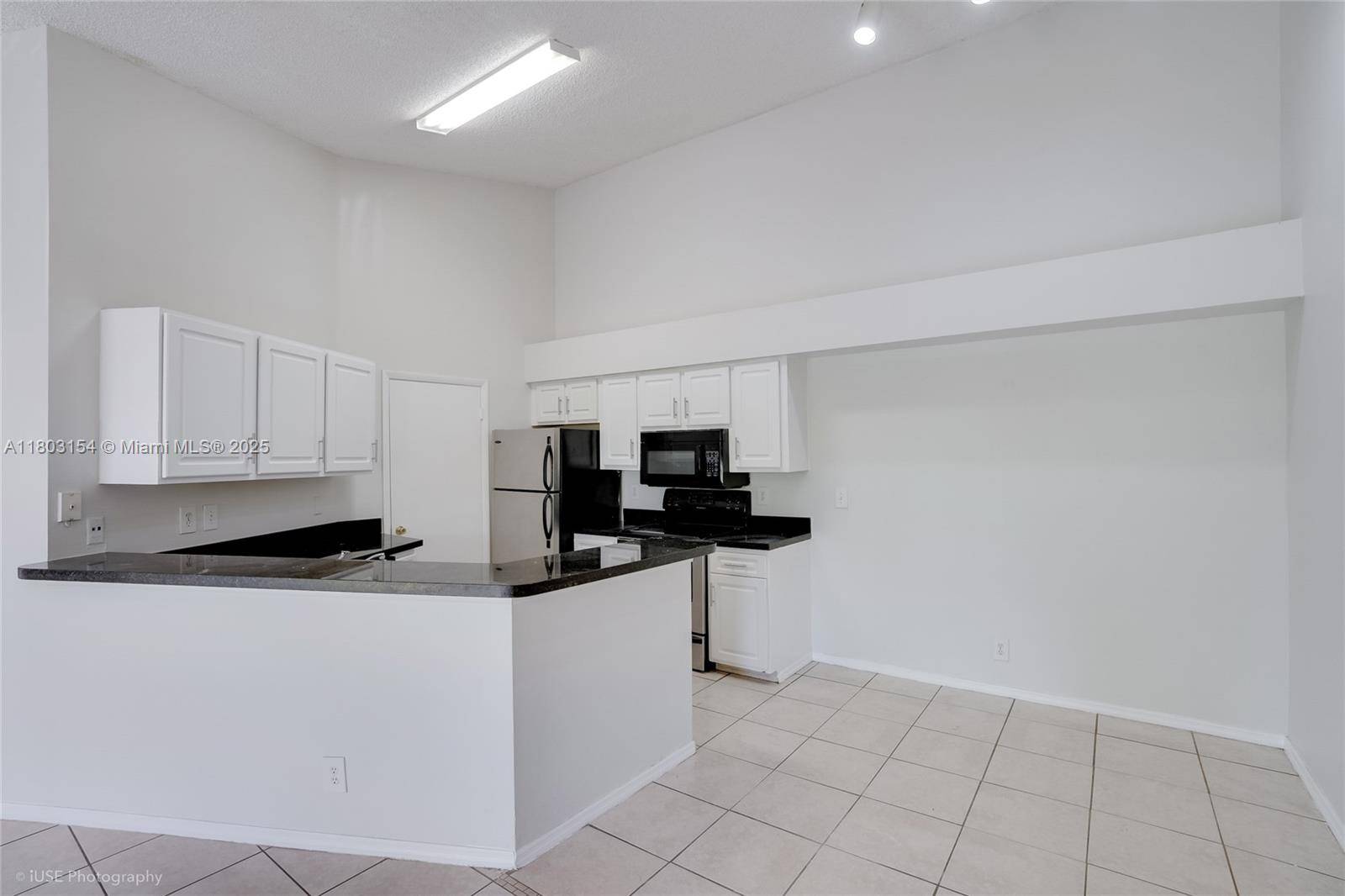Sunrise, FL 33322,9999 Summerbreeze Dr #409