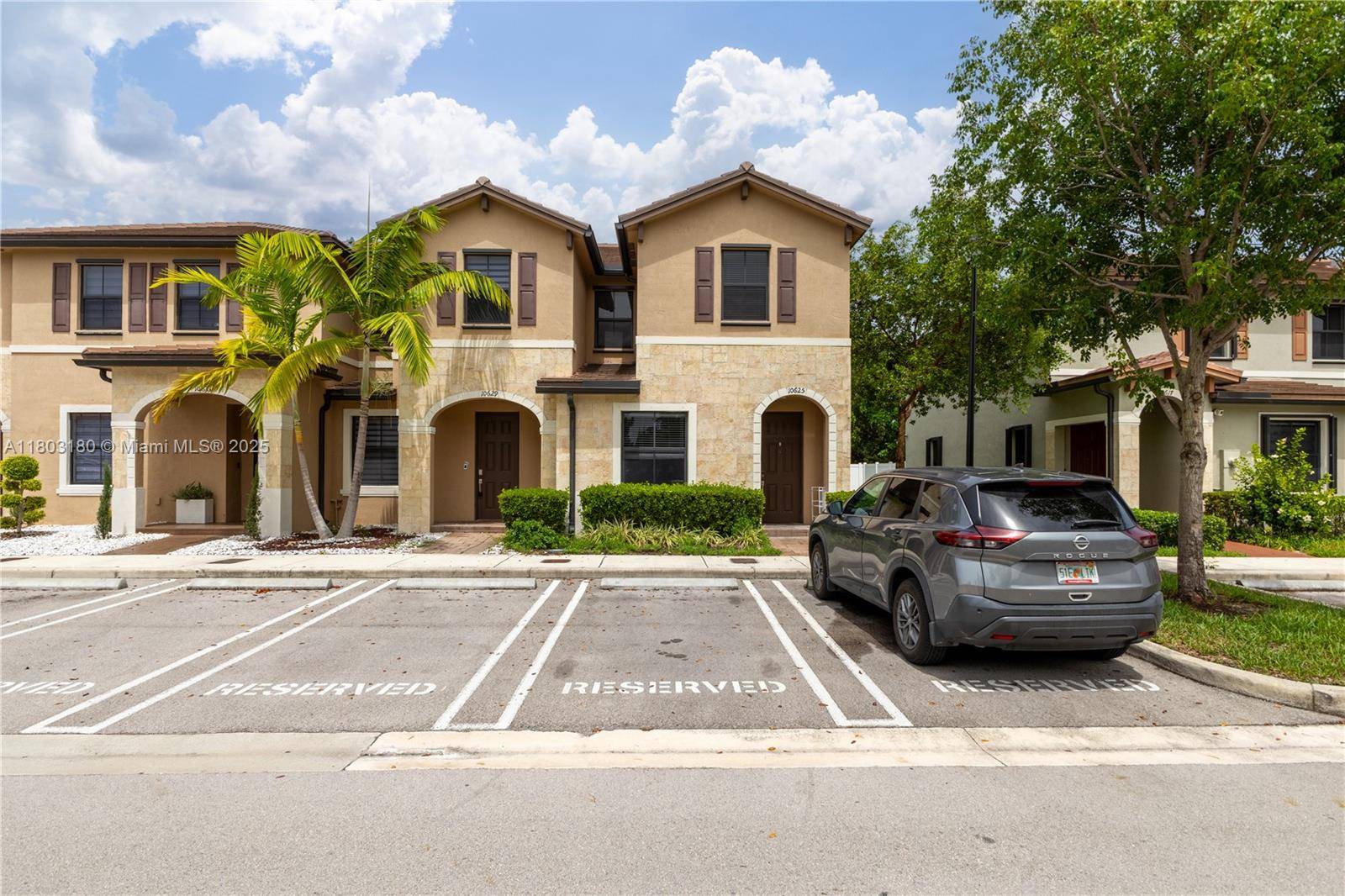 Hialeah, FL 33018,10625 W 32nd Ln