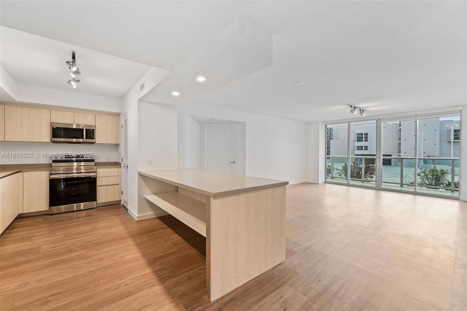 Miami Beach, FL 33139,1500 Bay Rd #M-1226