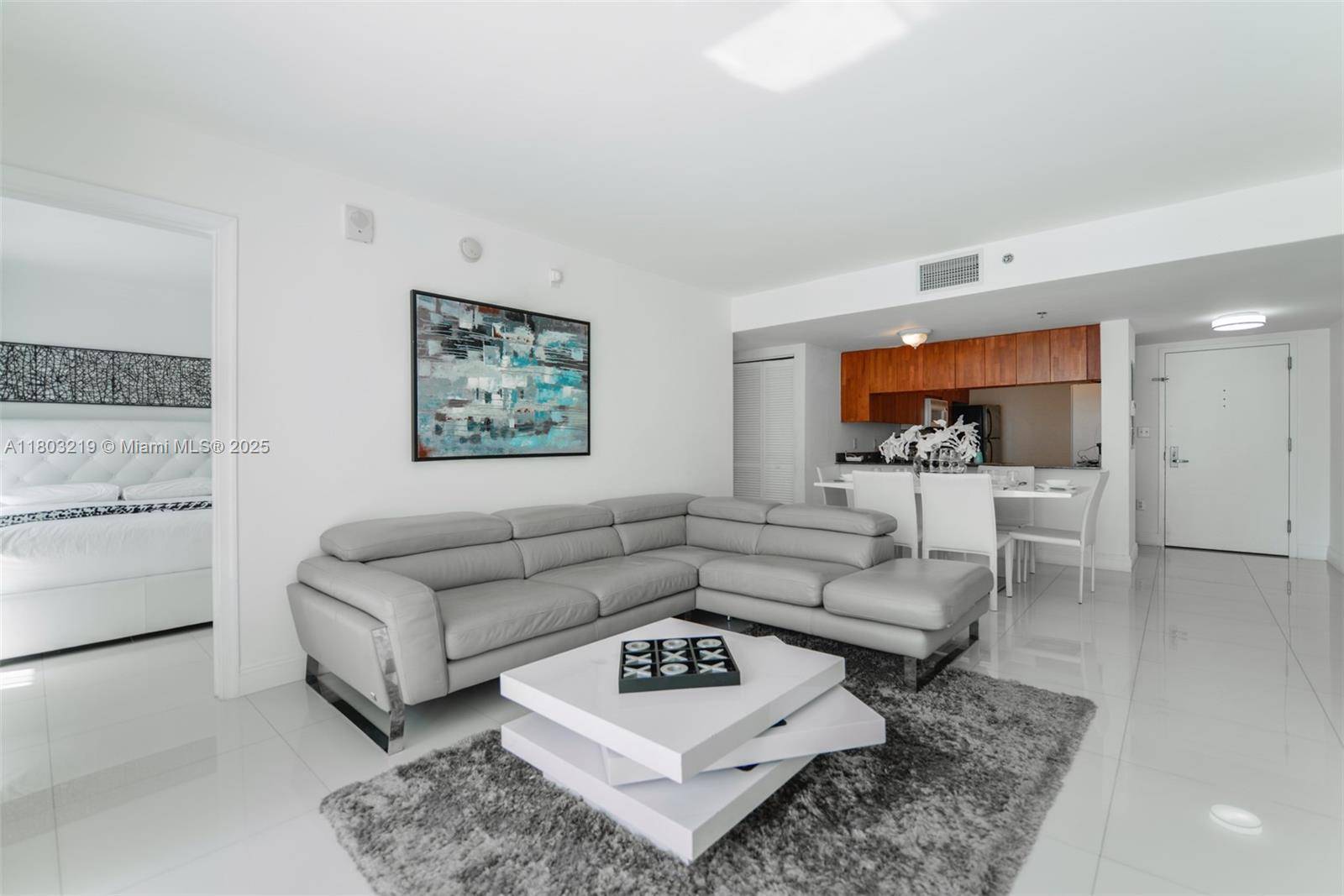 Miami, FL 33131,1200 Brickell Bay Dr #2315