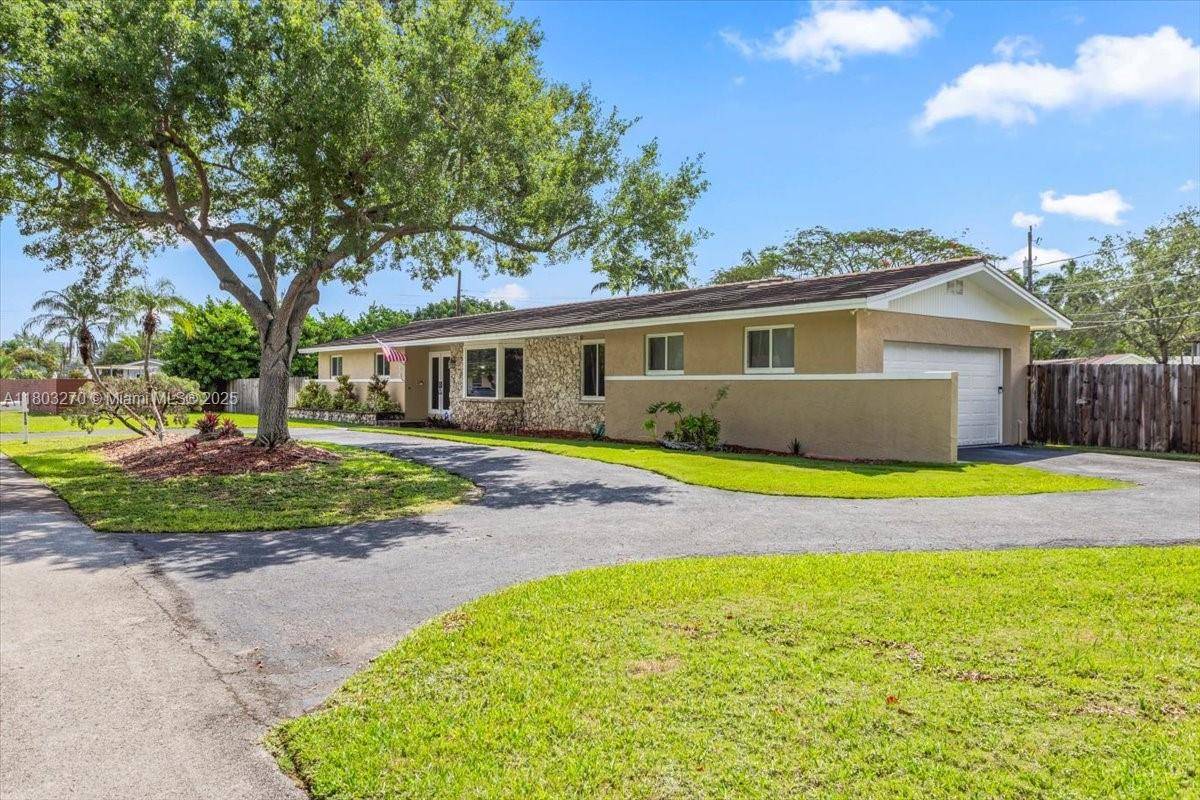 Miami, FL 33176,9750 SW 143rd Dr