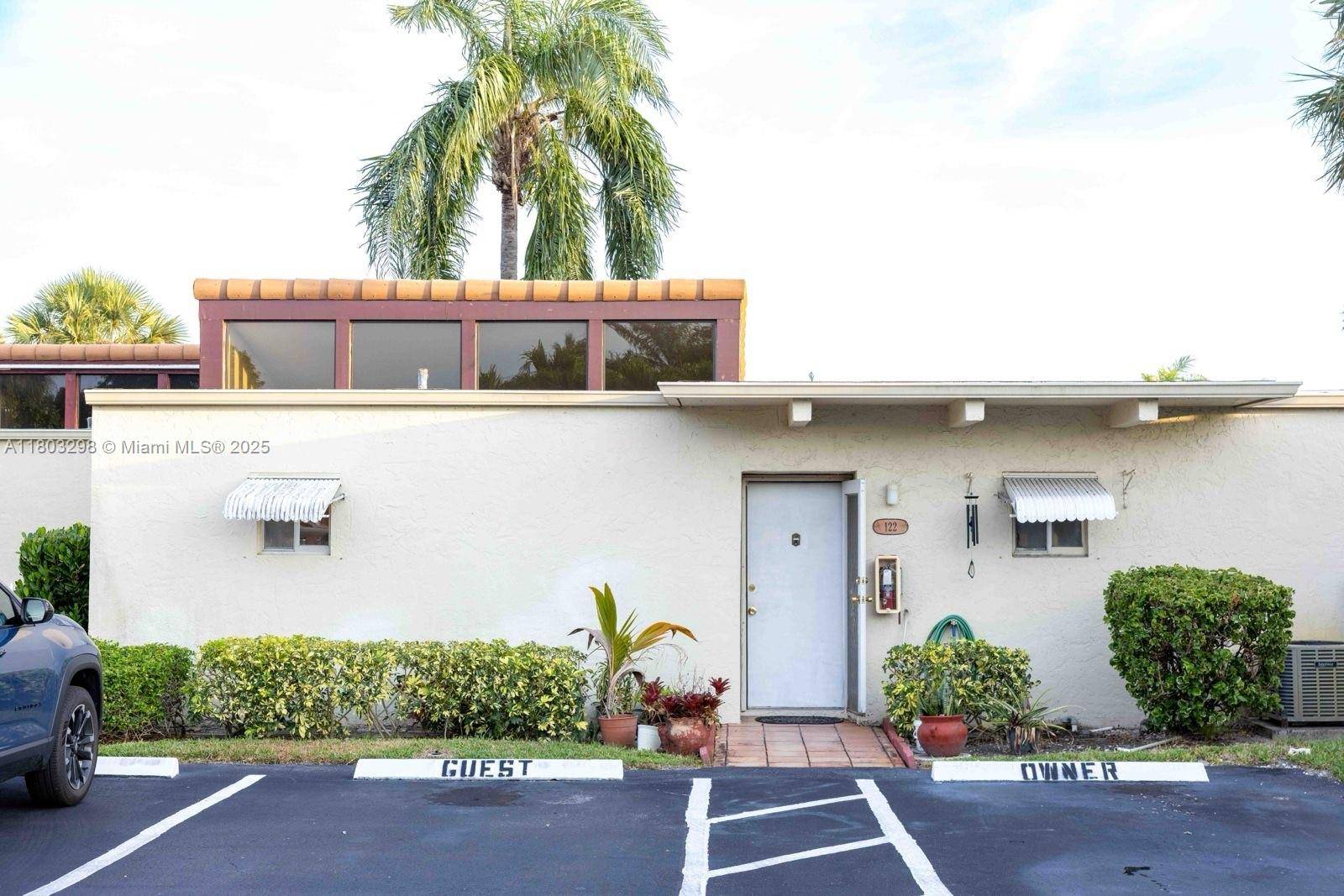 Palm Springs, FL 33406,2541 Boundbrook Blvd #122