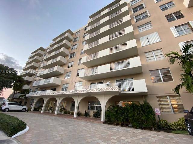North Bay Village, FL 33141,1455 N Treasure Dr #4N