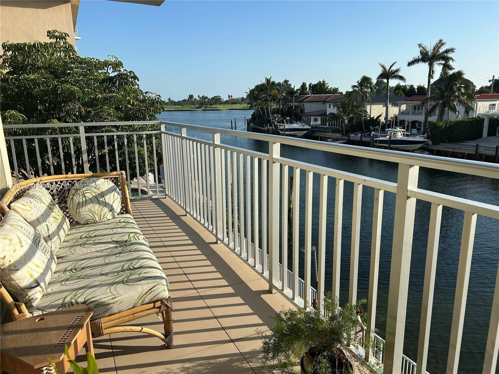 Bay Harbor Islands, FL 33154,9500 Bay Harbor #3