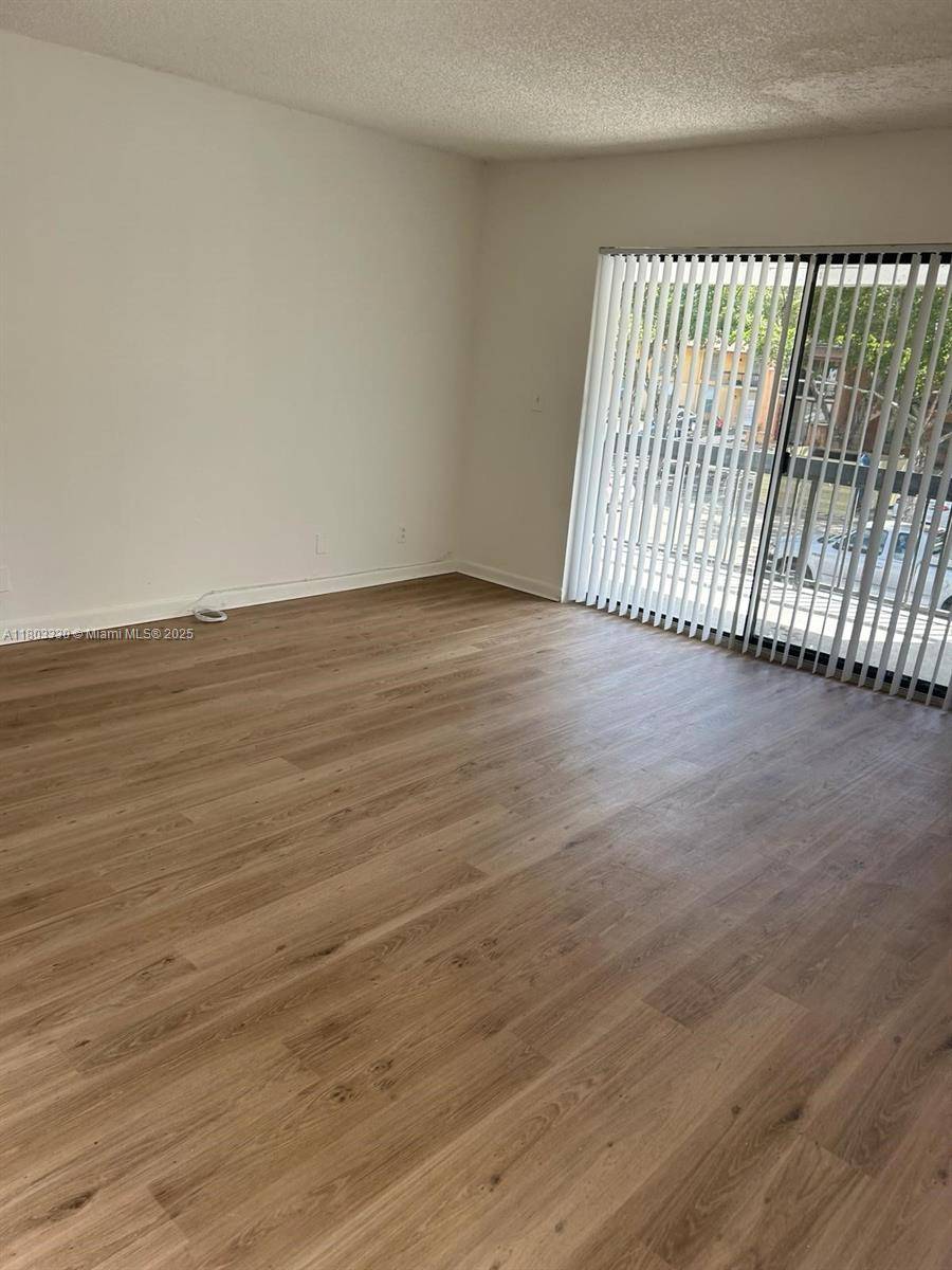Sunrise, FL 33351,4013 N University Dr #201
