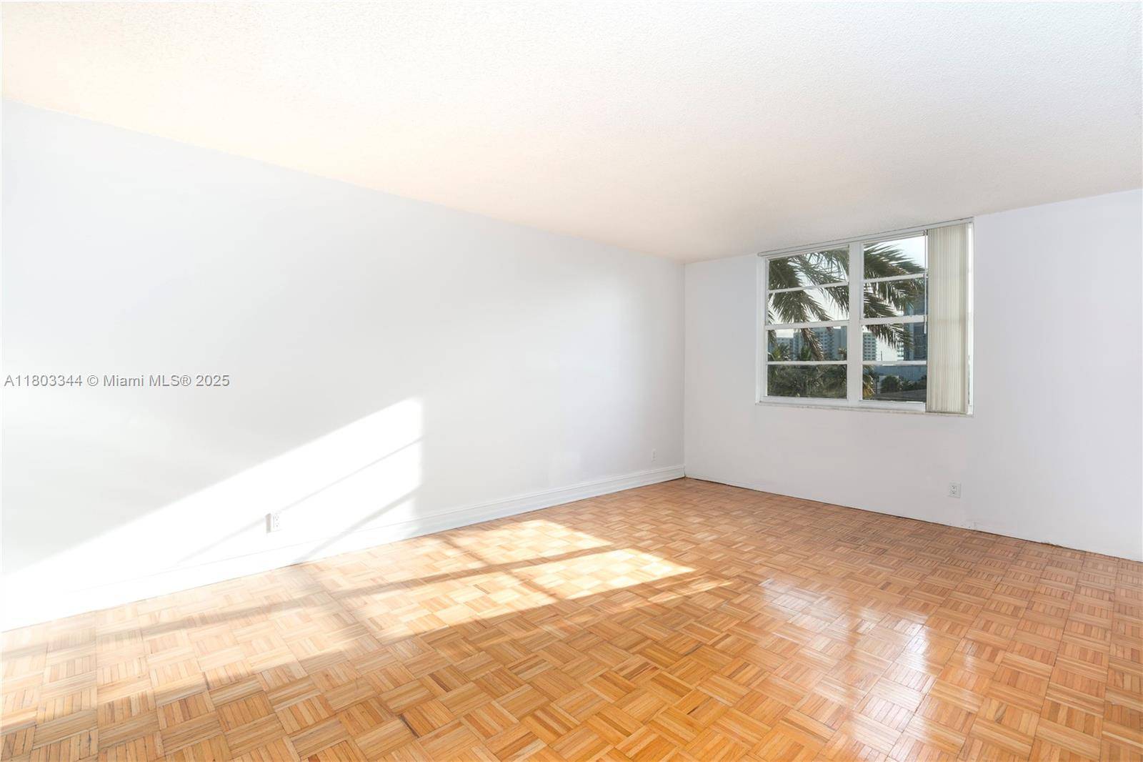 Miami Beach, FL 33141,6770 Indian Creek Dr #4P