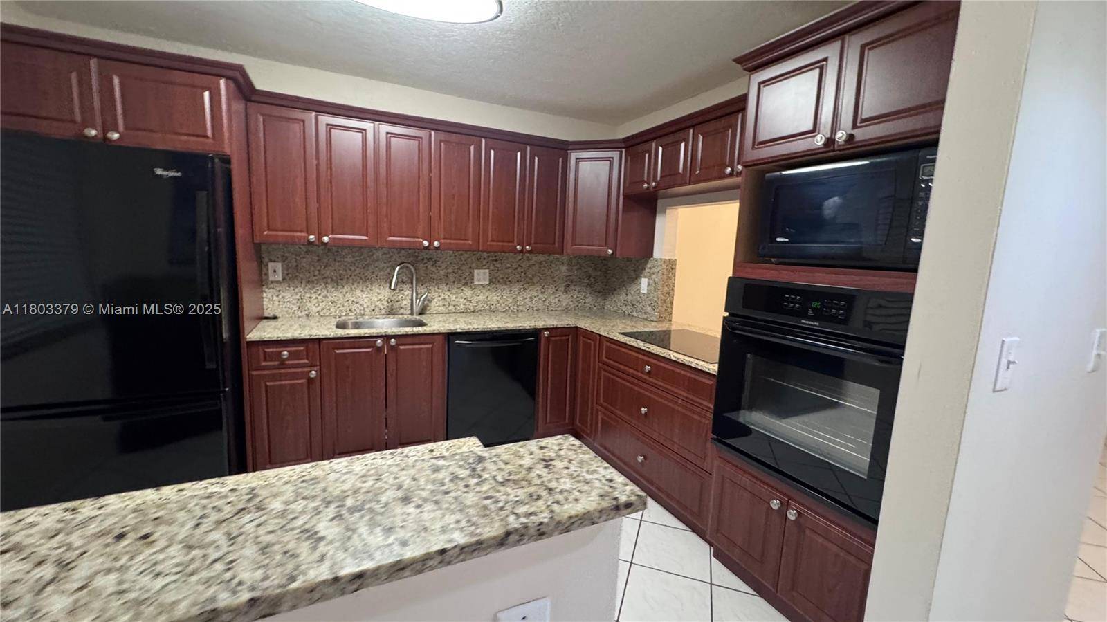 Weston, FL 33326,227 Lakeview Dr #103