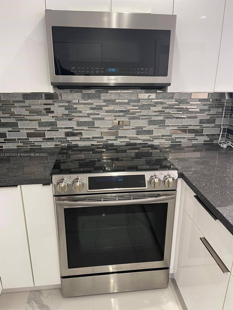Davie, FL 33314,7030 SW 41st Pl