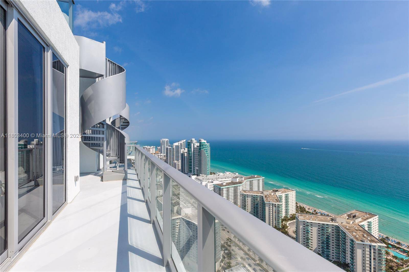 Hollywood, FL 33019,4010 S Ocean Dr #T4303