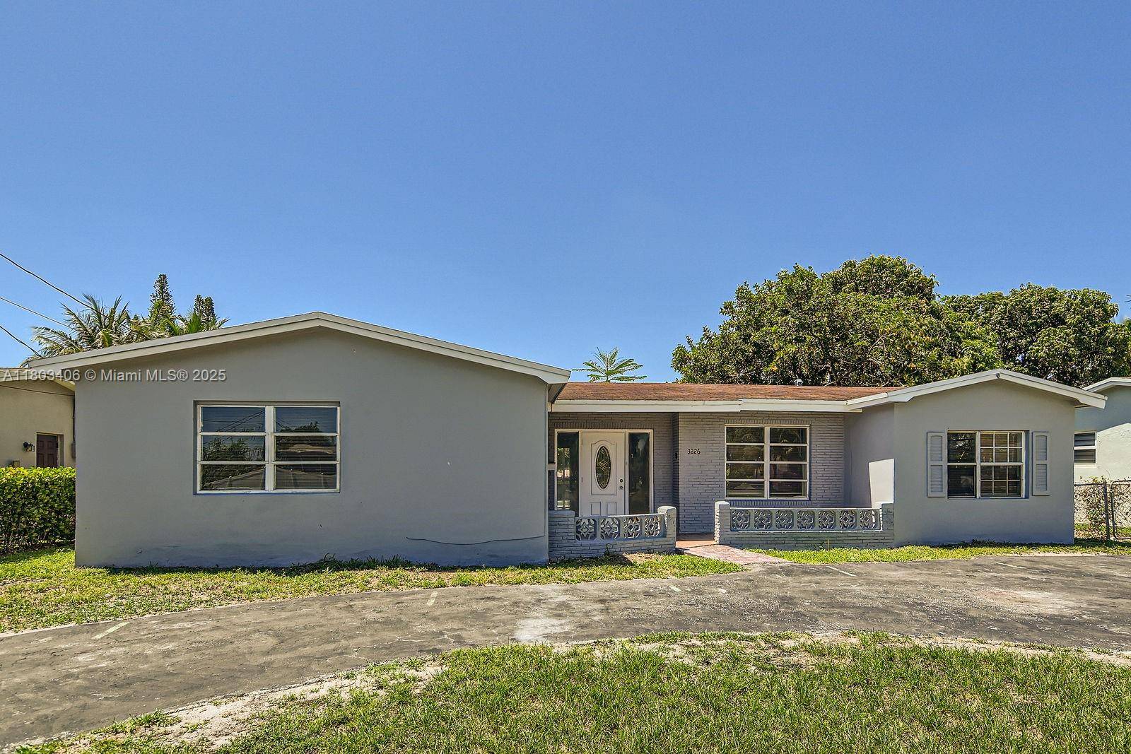 Lauderdale Lakes, FL 33309,3226 NW 41st St