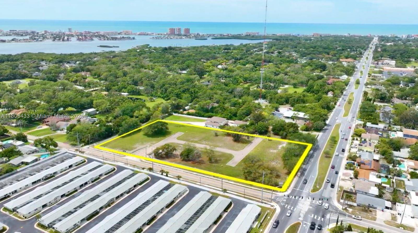 Seminole, FL 33776,12512 Park Blvd