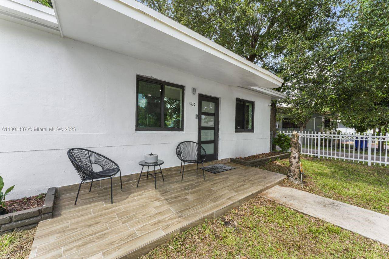 North Miami Beach, FL 33162,1330 NE 155th St