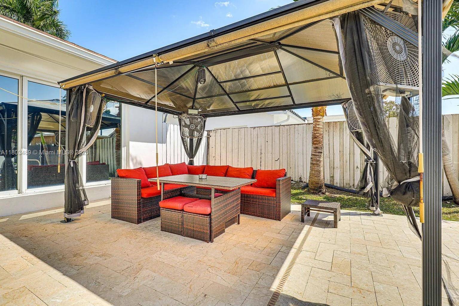 Dania Beach, FL 33004,963 Nautilus Isle #0