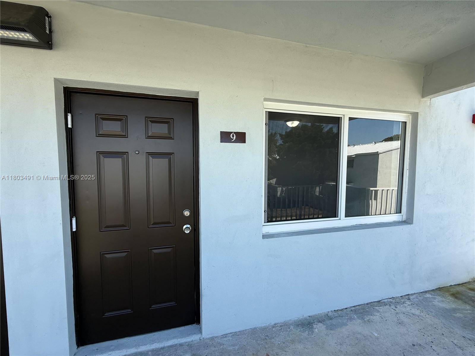 Miami, FL 33136,1955 NW 5th Pl #9
