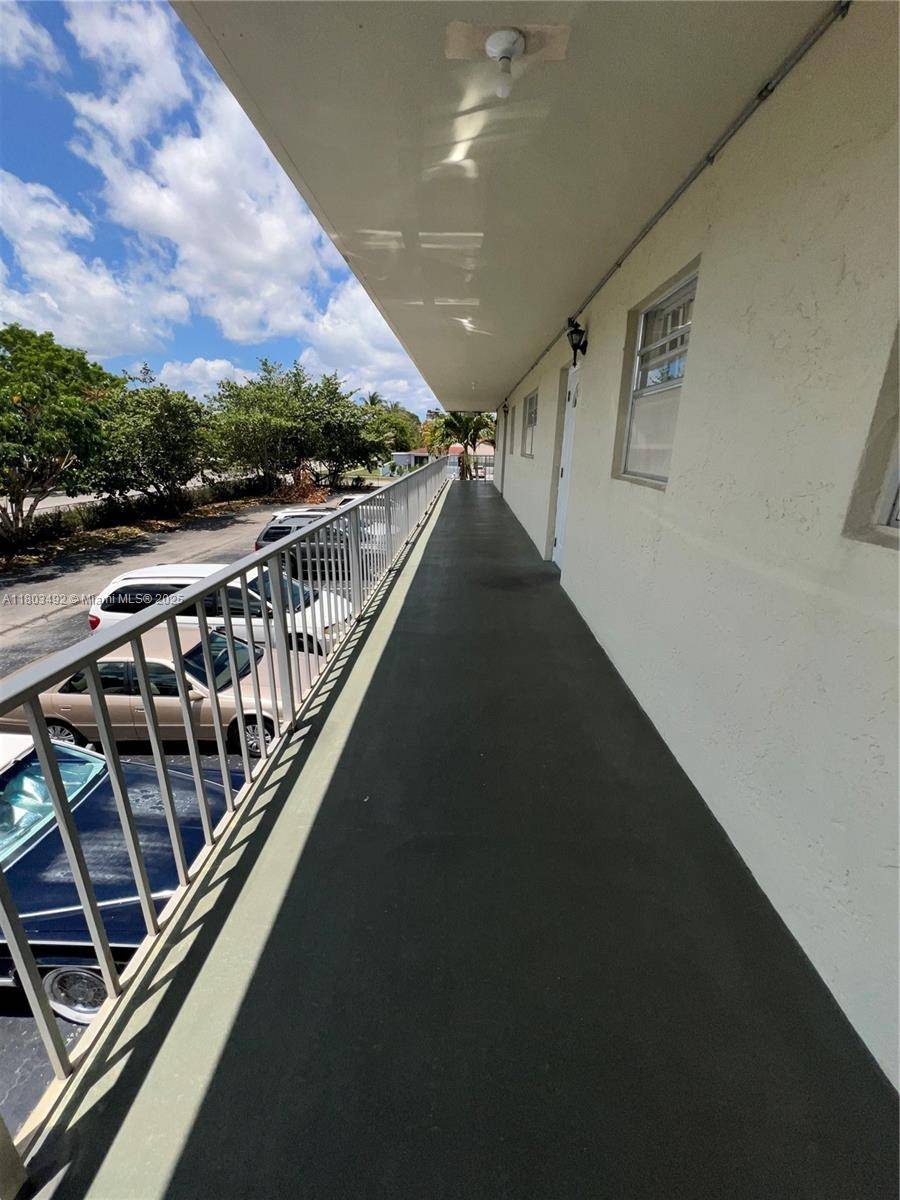 Margate, FL 33068,609 S State Road 7 #2H