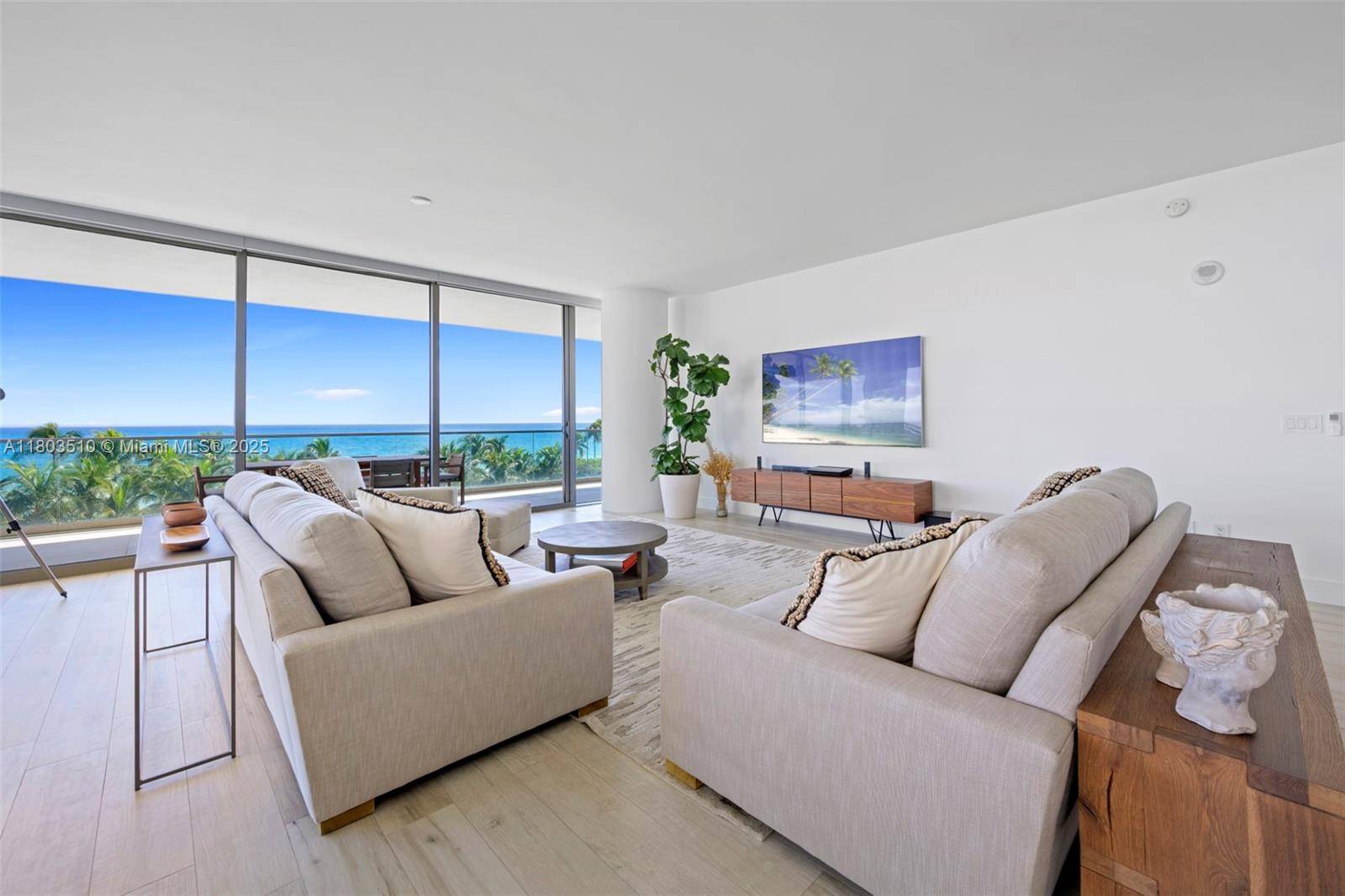 Bal Harbour, FL 33154,10203 Collins Ave #401