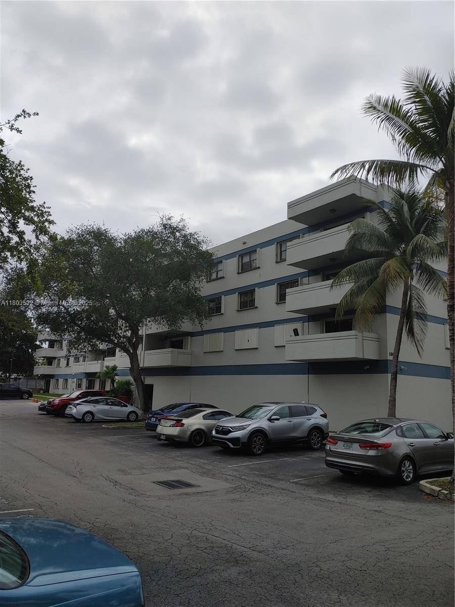 Hollywood, FL 33024,1891 N 61st Ave #B206