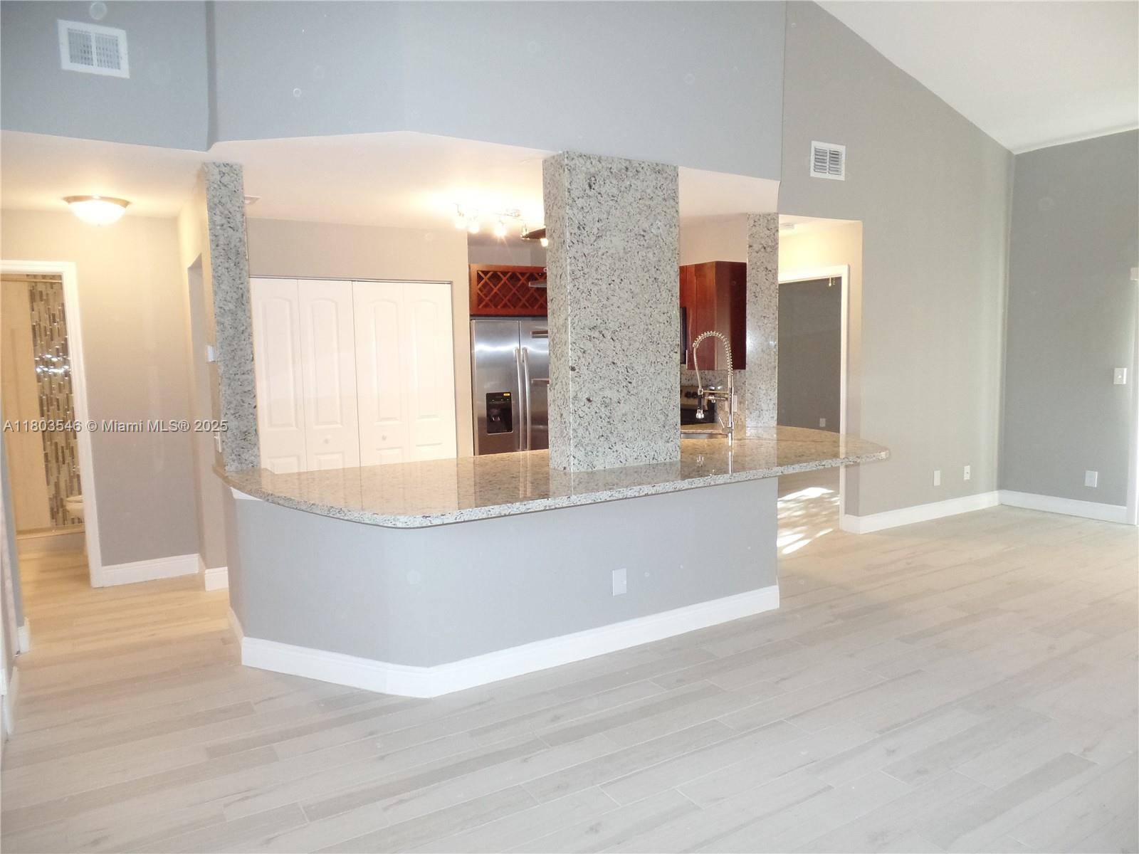 Oakland Park, FL 33309,3417 NW 44th St #201