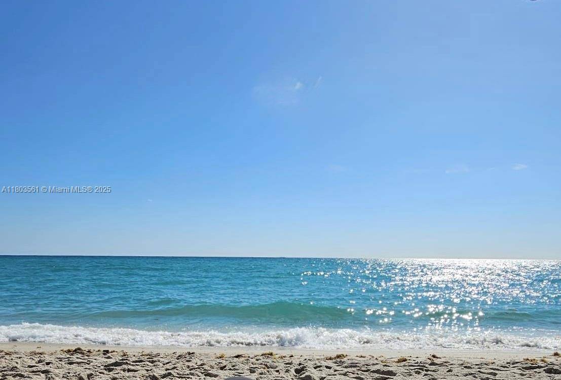 Golden Beach, FL 33160,628 N Island Is