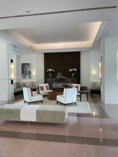 Miami Beach, FL 33140,3739 Collins Ave #N-306