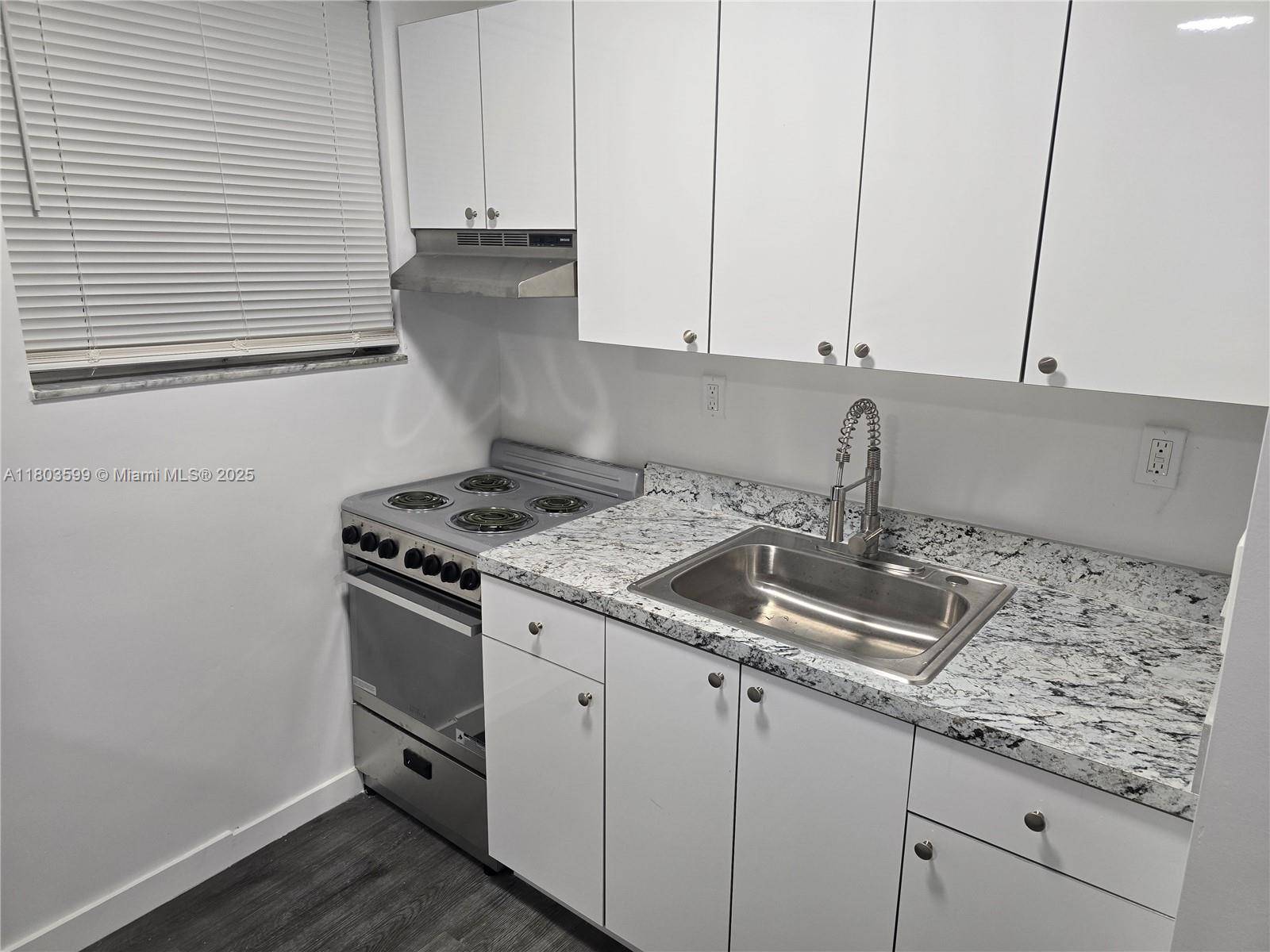 Hollywood, FL 33020,2416 Sherman St #2418
