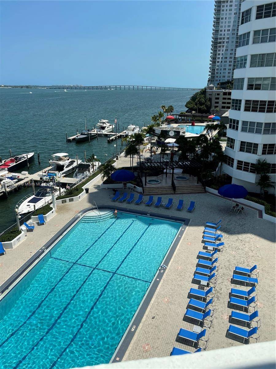 Miami, FL 33131,801 Brickell Bay Dr #667