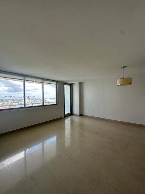 Miami Beach, FL 33141,7135 Collins Ave #1703