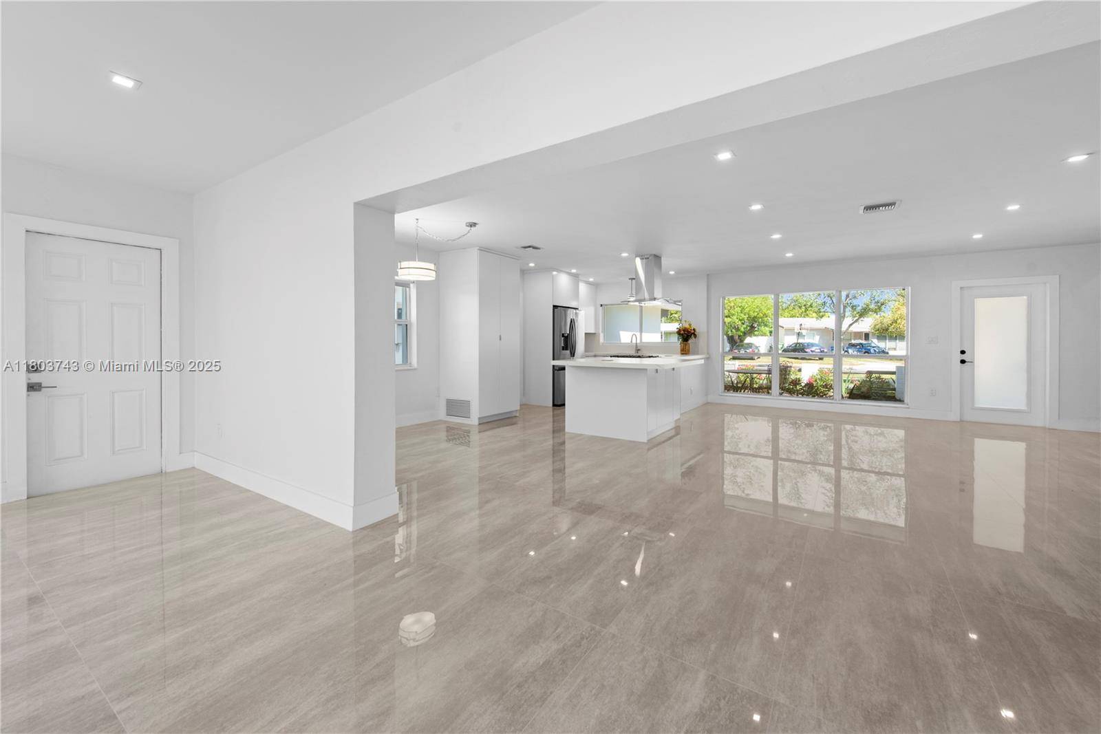 Cutler Bay, FL 33189,9450 Martinique Dr