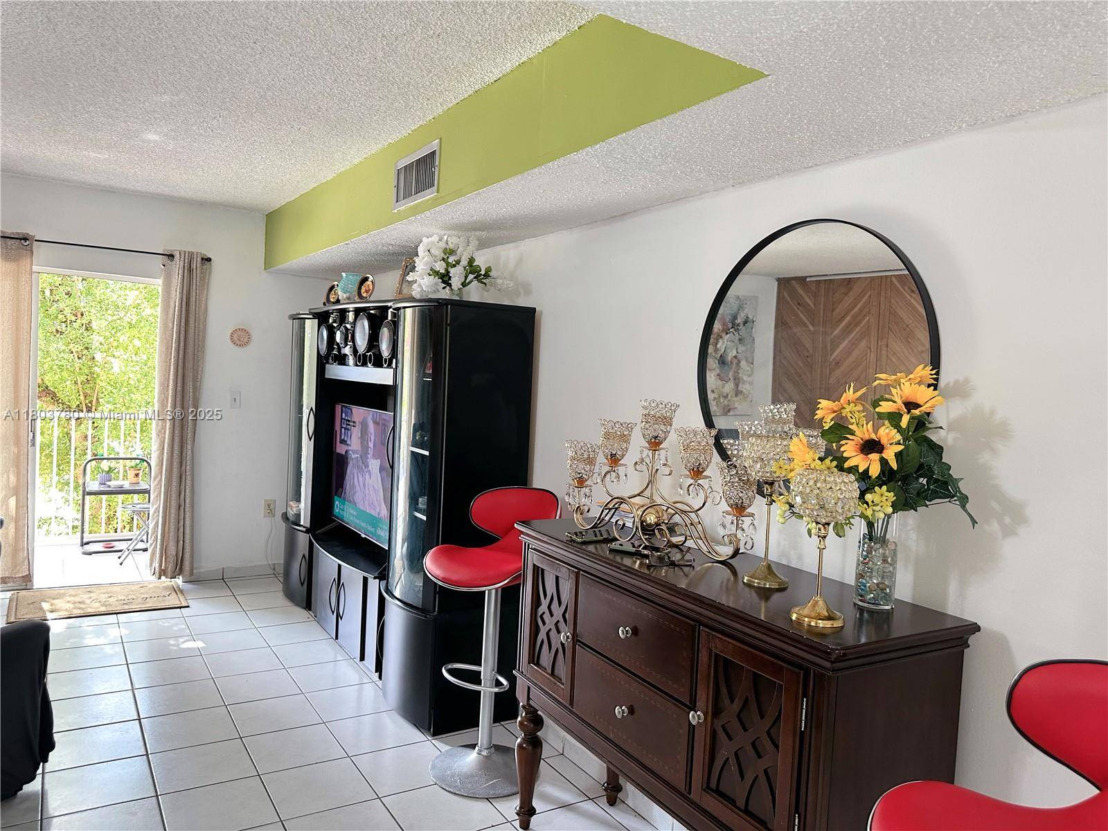 Miami, FL 33172,260 NW 107th Ave #222