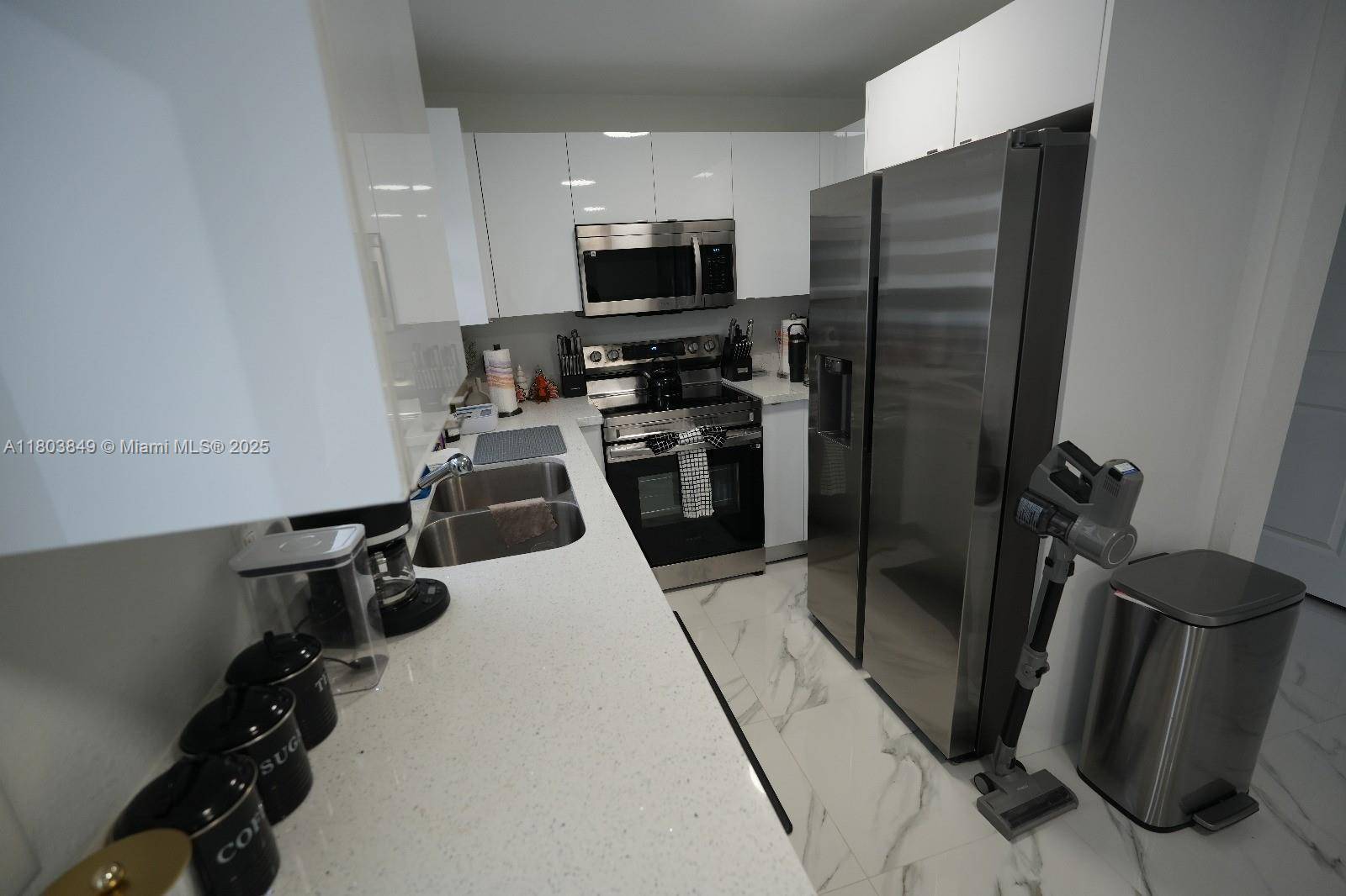 North Miami, FL 33167,1805 NW 112th St #Room B
