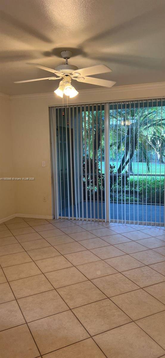 West Palm Beach, FL 33411,6492 Emerald Dunes Dr #107