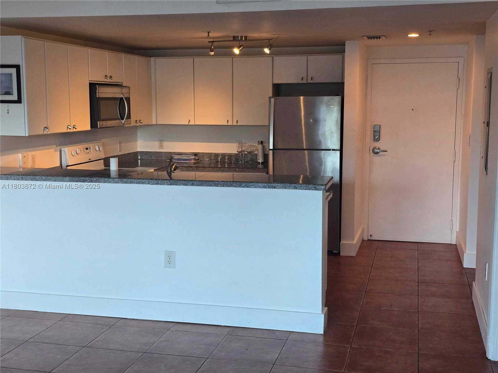 Miami, FL 33133,2740 SW 28th Ter #307