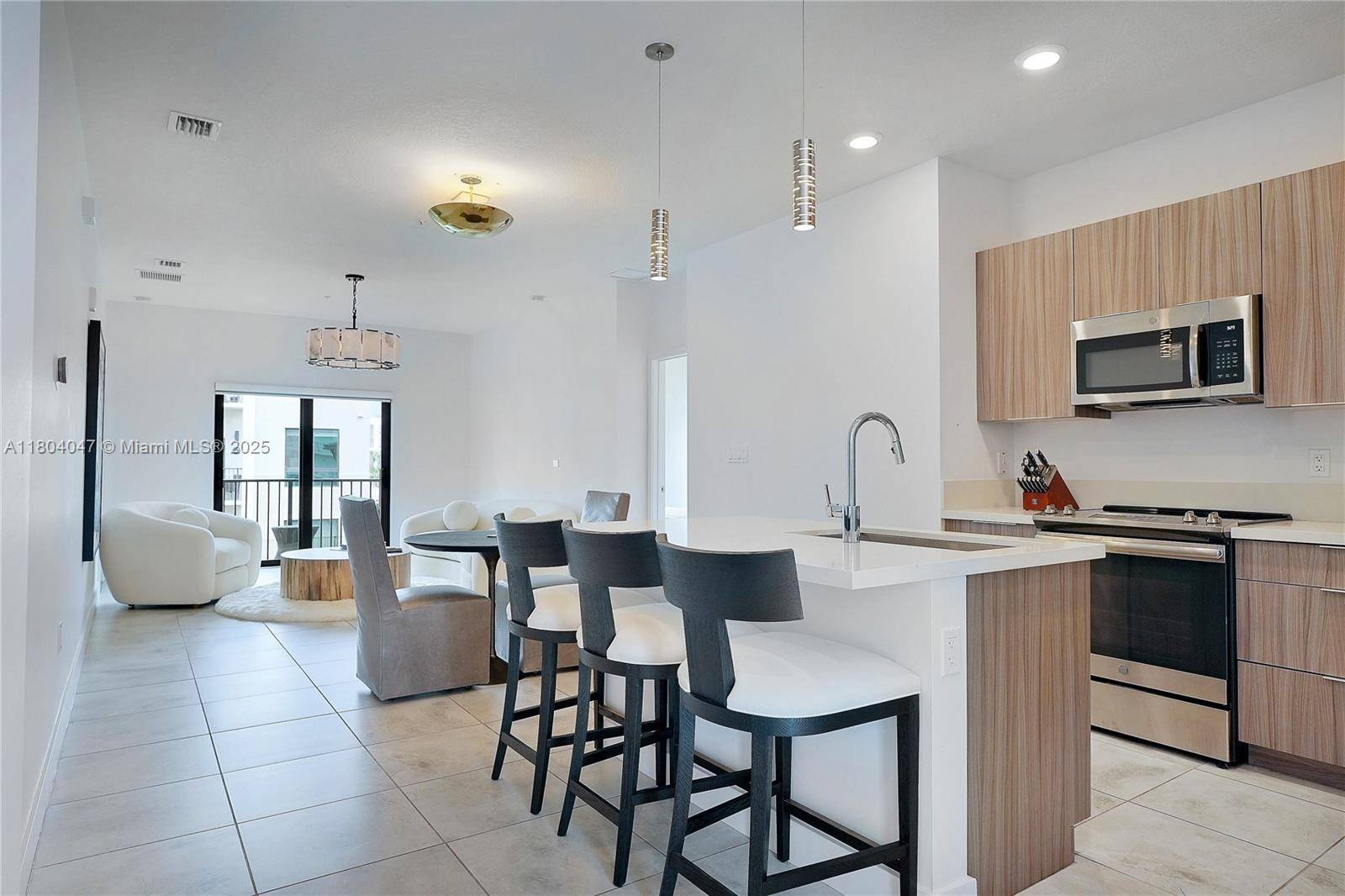 Doral, FL 33166,4740 NW 84th Ct #31