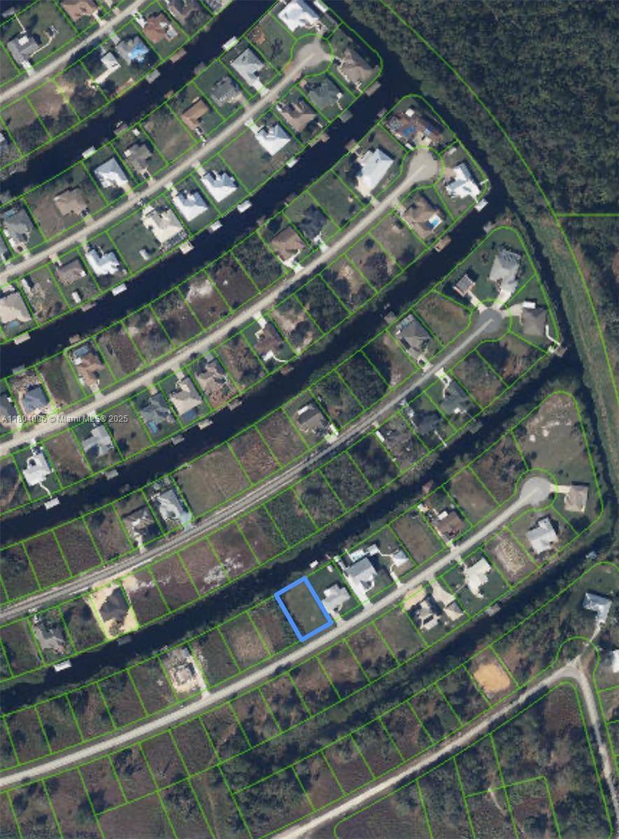Lake Placid, FL 33852,370 PARKER ST NE