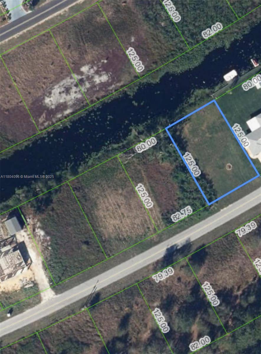 Lake Placid, FL 33852,370 PARKER ST NE