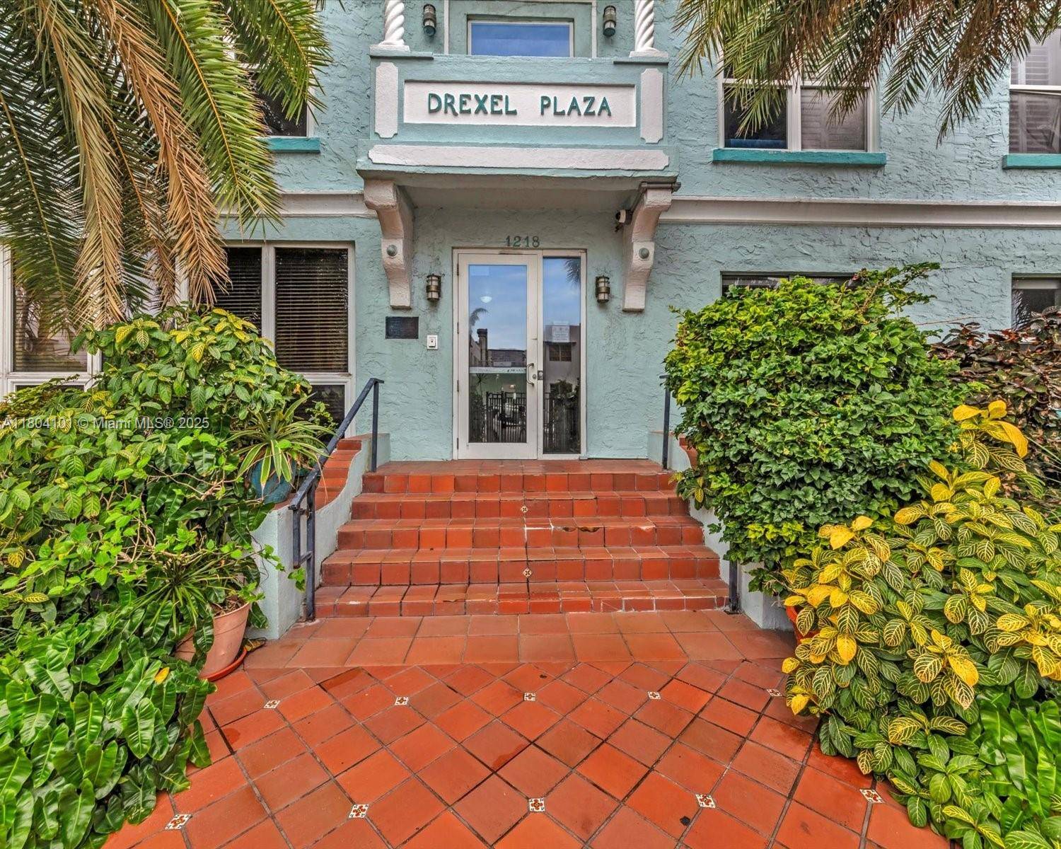 Miami Beach, FL 33139,1218 Drexel Ave #304